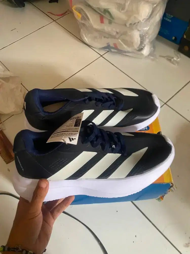 Sepatu running macam