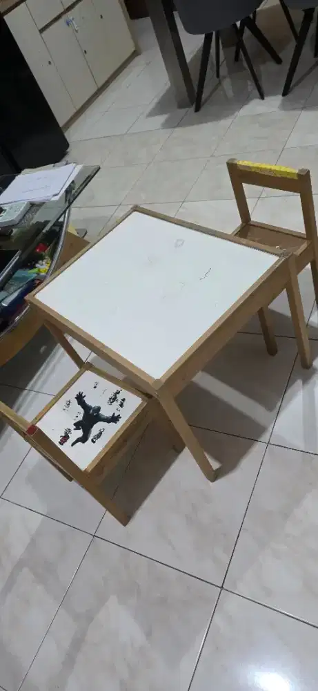 Meja belajar utk anak TK