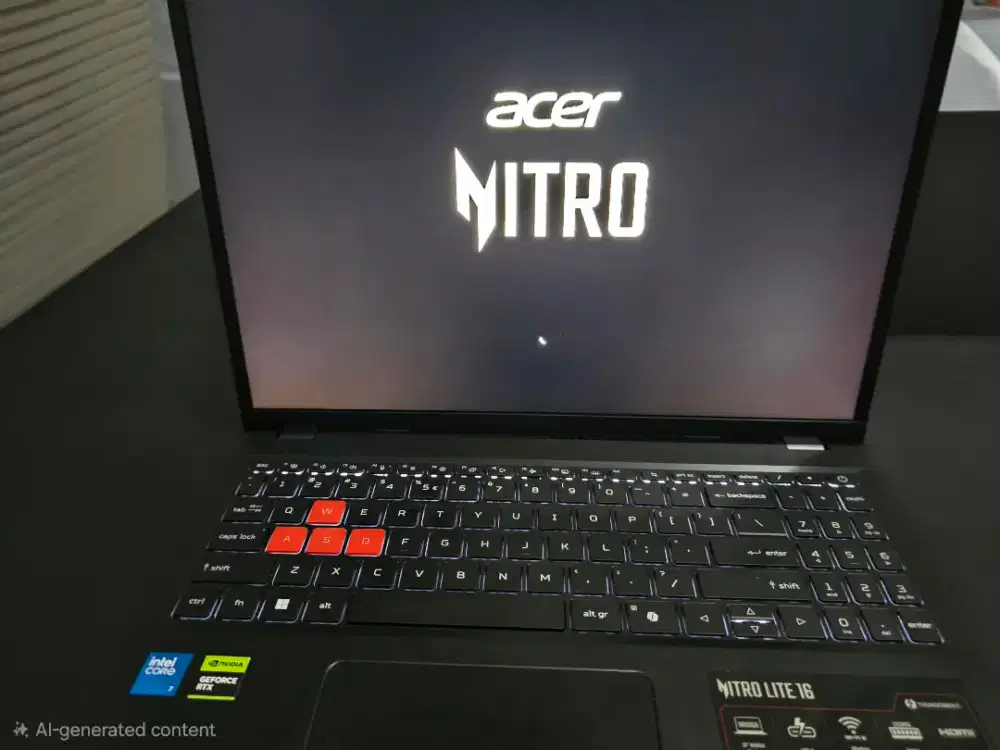 BARU 3 MINGGU LIKE NEW. NITRO LITE 16 Core 7 RTX3050 100% SRGB