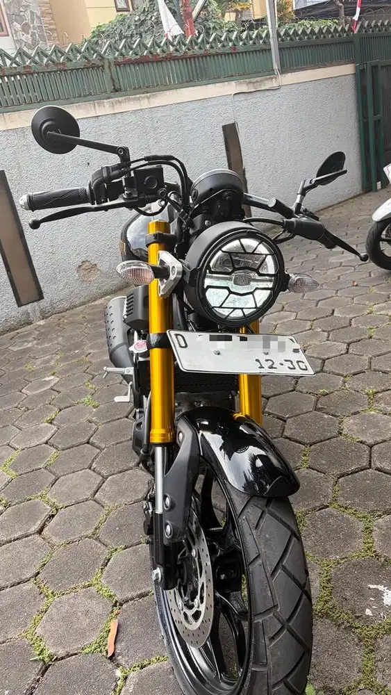 Yamaha XSR 155 Hitam Gold Langka | Like New | Jarang Pakai | Mulus