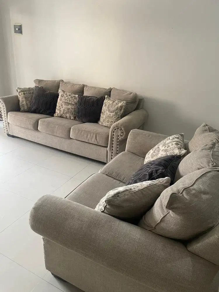 Sofa besar, informa 3+2