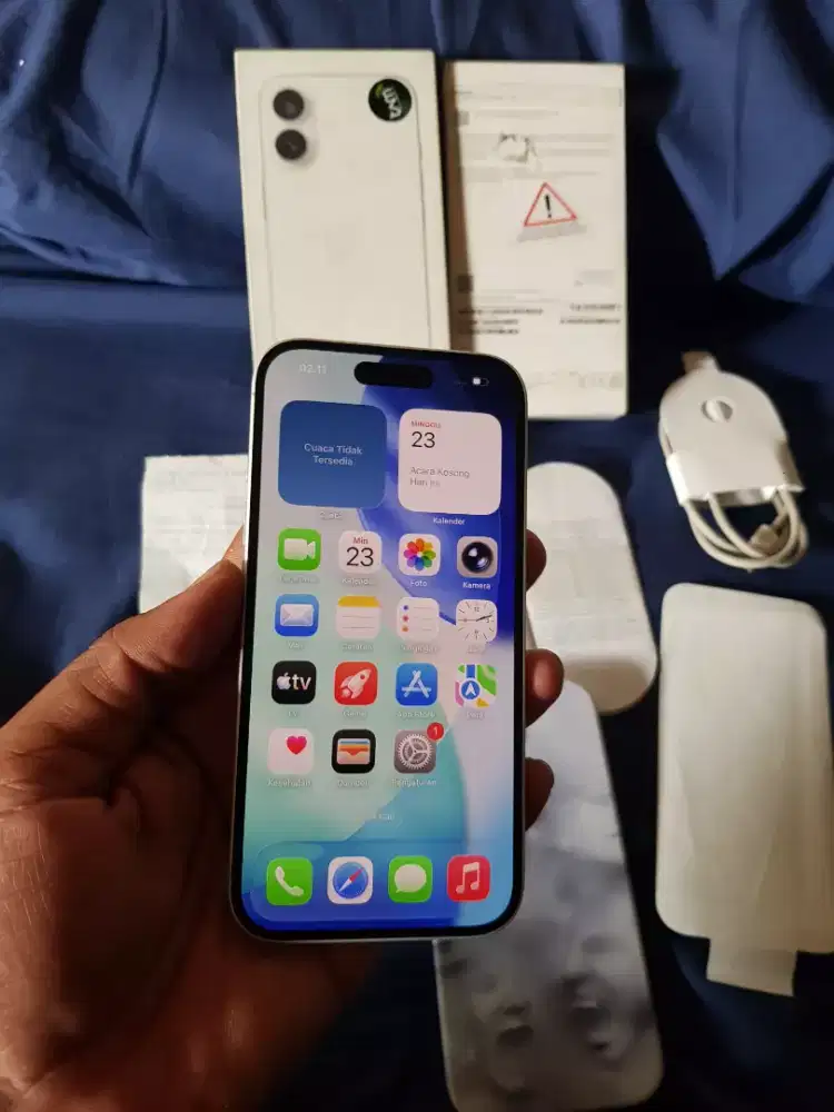 Iphone 16 128gb ibox fullset ori bisa tt handphone