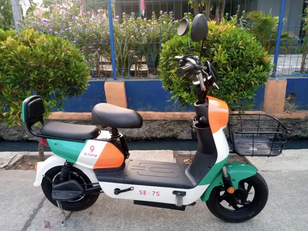 Sepeda Listrik Enine SE-7S