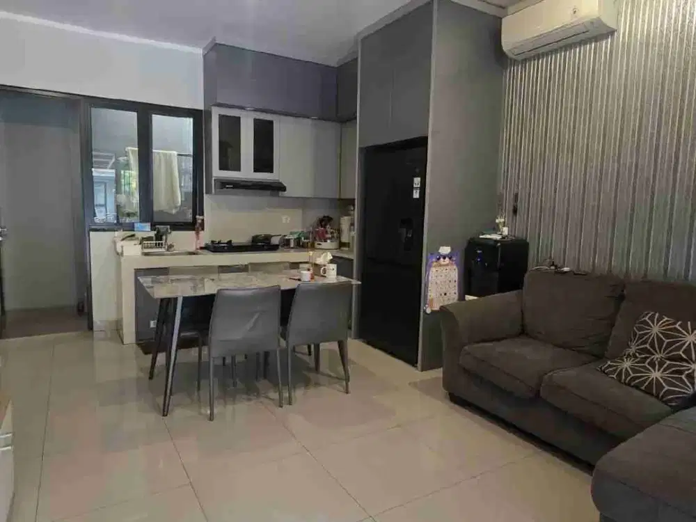 Dijual Rumah Semi Furnished 2 Lantai 4+1 KT di Cluster Magenta Summarecon Bekasi