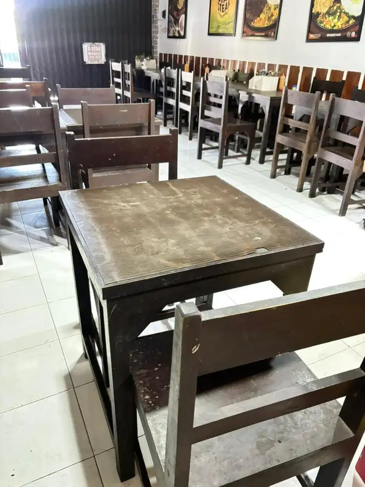Set meja kursi cafe