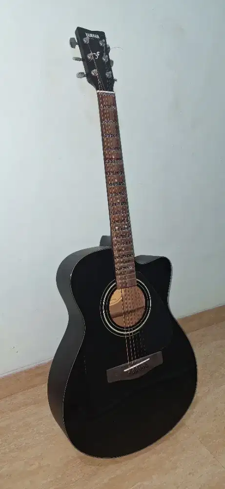 Gitar Akustik Yamaha FS100C Black Preloved