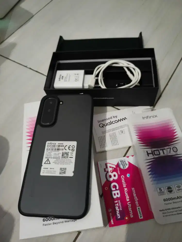 Infinix Hot 70 6/256 NFC gress baru 4 hari lengkap ada nota