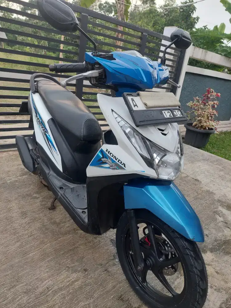 Honda BeAT eSP 2015 Akhir (Starter Alus)– Surat Lengkap, Pajak Panjang