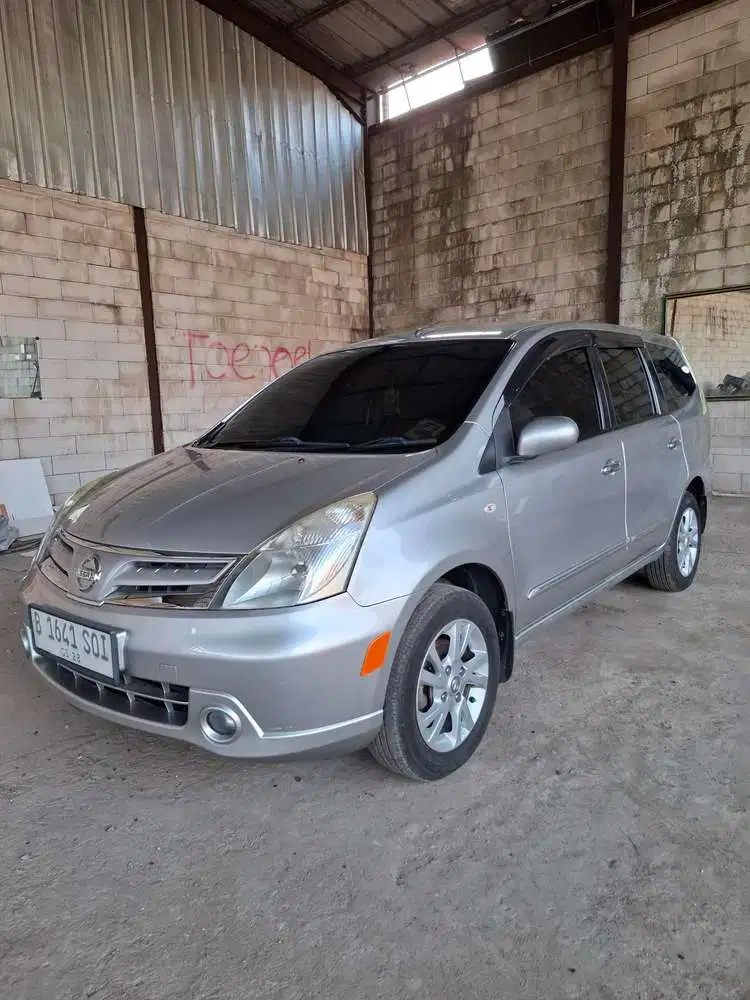 Nissan Grand livina 2011 Bensin