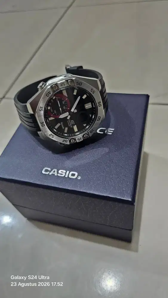 EDIFICE CASIO ECB-10P-1ADF - JAM TANGAN PRIA