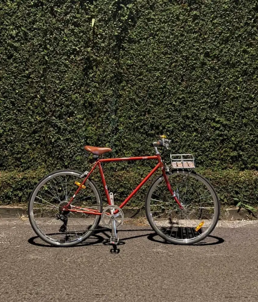 sepedah commuter BIKE element tory 700cc