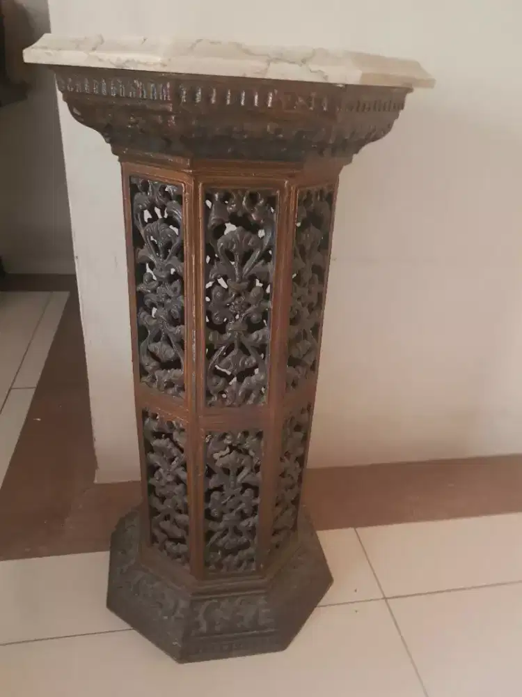 Barang antik dan dekorasi rumah