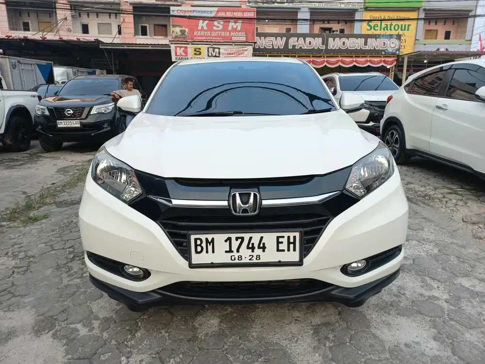 Dijual honda hrv matic 2017 dp 10jt