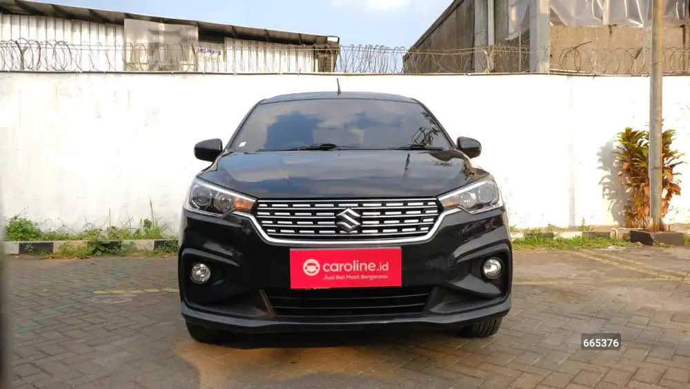 SUZUKI ERTIGA GL 1.5 MT 2022 HITAM