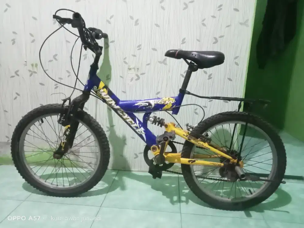 Sepeda BMX uk 20