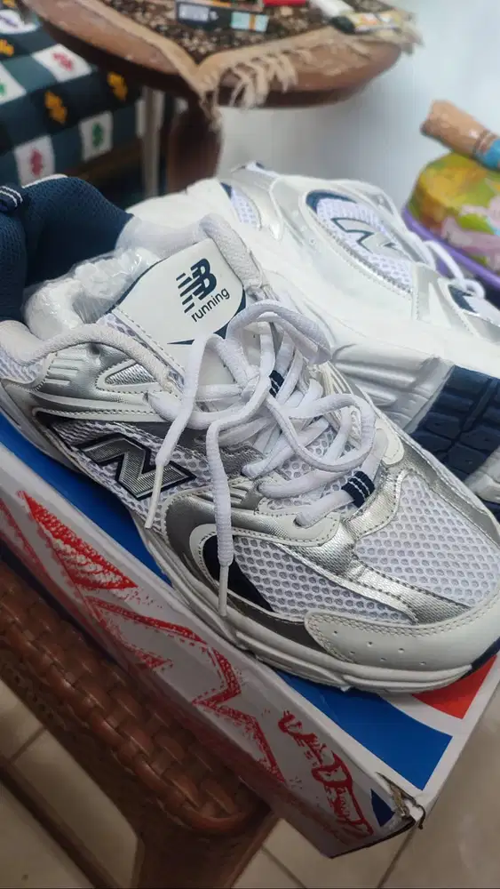 Sepatu New Balance Running WR530sg sz 41 Masih Gress Lokasi Depok