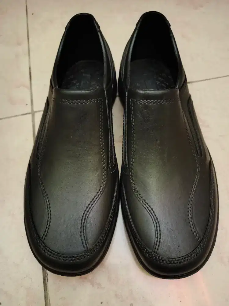 Sepatu Pantofel Pria