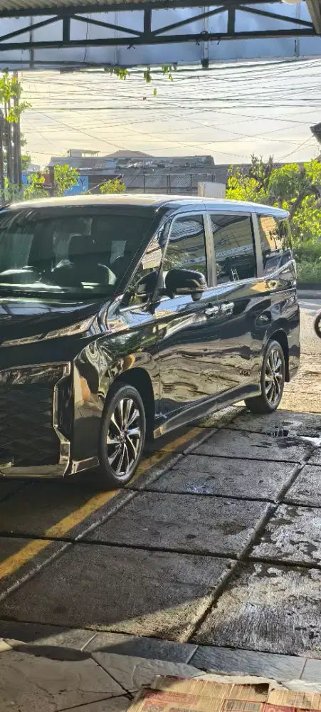 Toyota Voxy 22 hitam  Bonus pajak panjang, asuransi, glossy