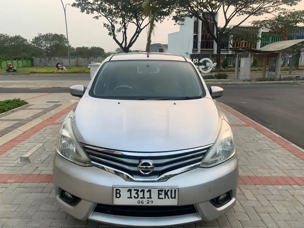 CASH TUNAI 84 JUTA NISSAN GRAND LIVINA SV MATIC 2014 ORISINIL