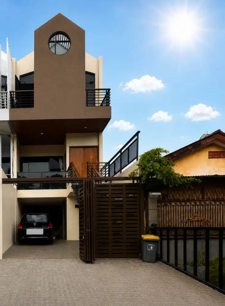 DIJUAL RUMAH 3 LANTAI SHM DI PONDOK BAMBU DUREN SAWIT JAKARTA TIMUR