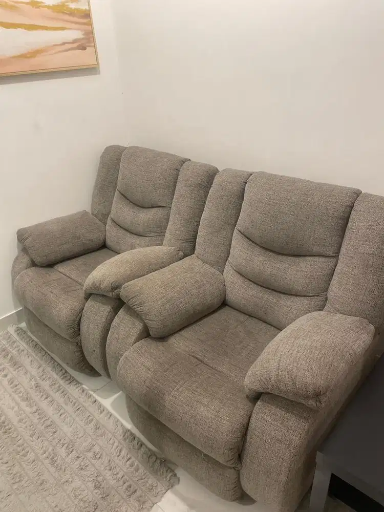 Jual dua Sofa Ashley Tulen