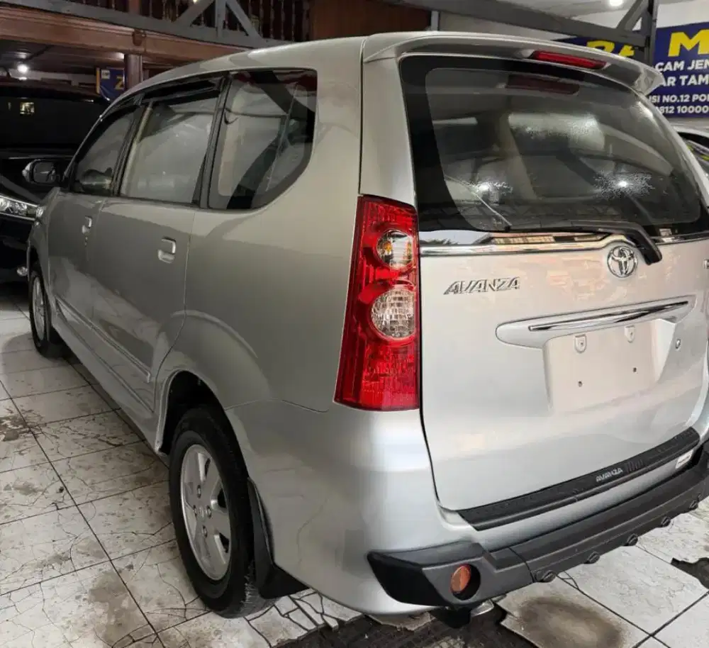 AVANZA G 2011 LOW KM