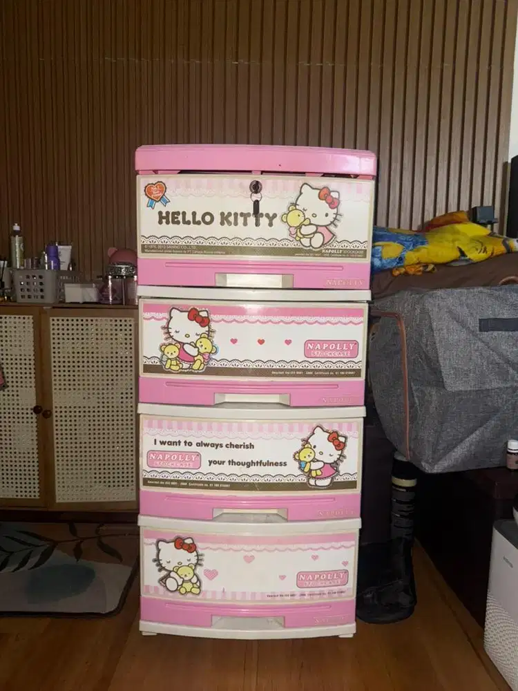 Lemari laci 4 slot hellokitty