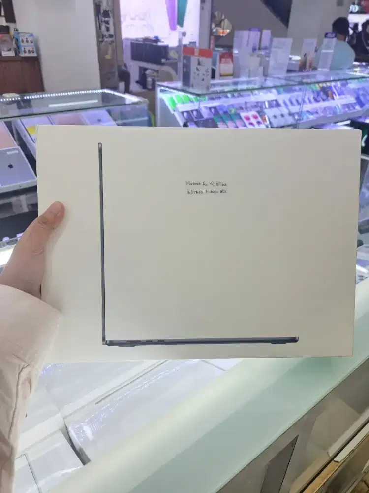 Macbook Air M4 15 Inch 16/256GB SSD Midnight New Garansi IBOX