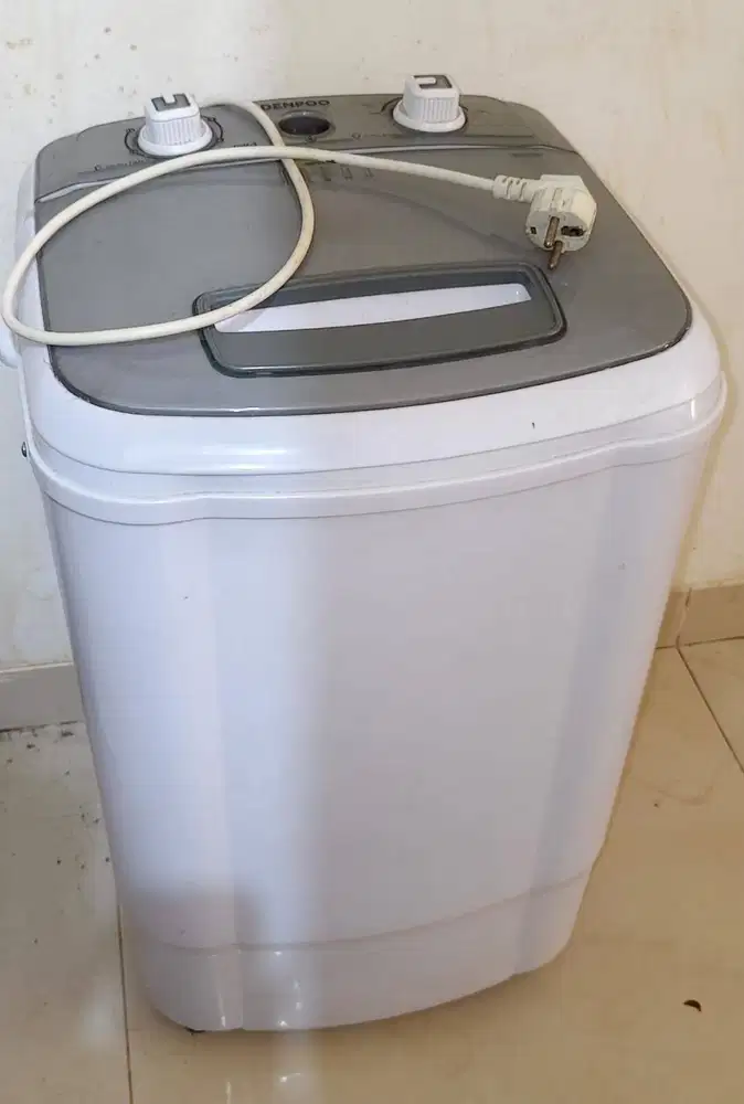 Jual mesin cuci pemakaian 3 kali, baru 3 bulan