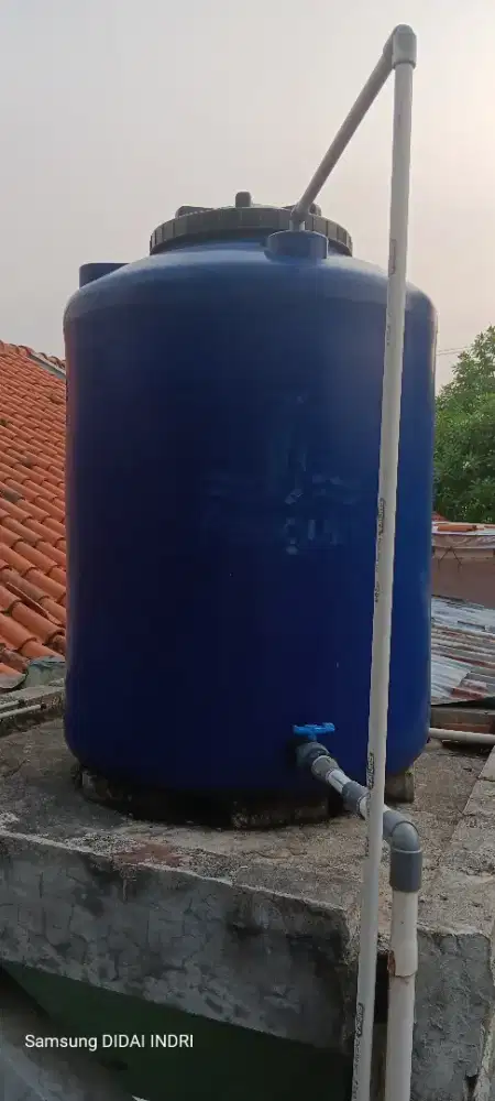 TANDON PINGUIN 650 Liter