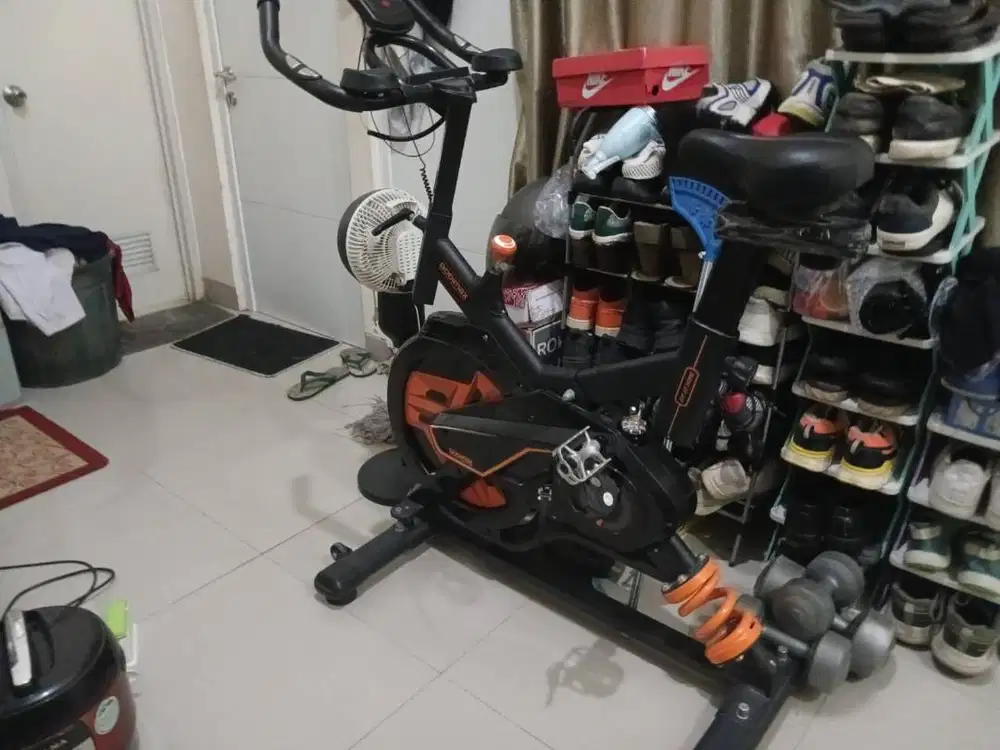 Sepeda Statis Merek Bodymaxx
