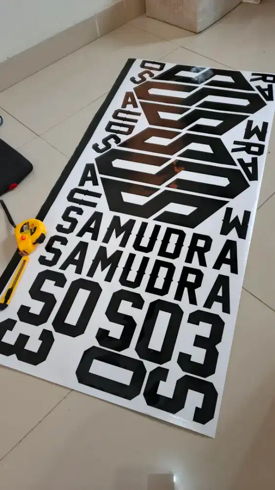Stiker cutting logo & tulisan, sticker branding mobil & trux