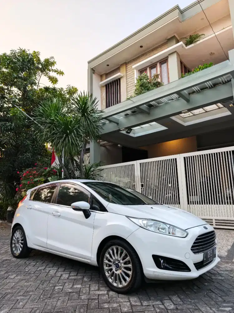 ford fiesta matic 2013