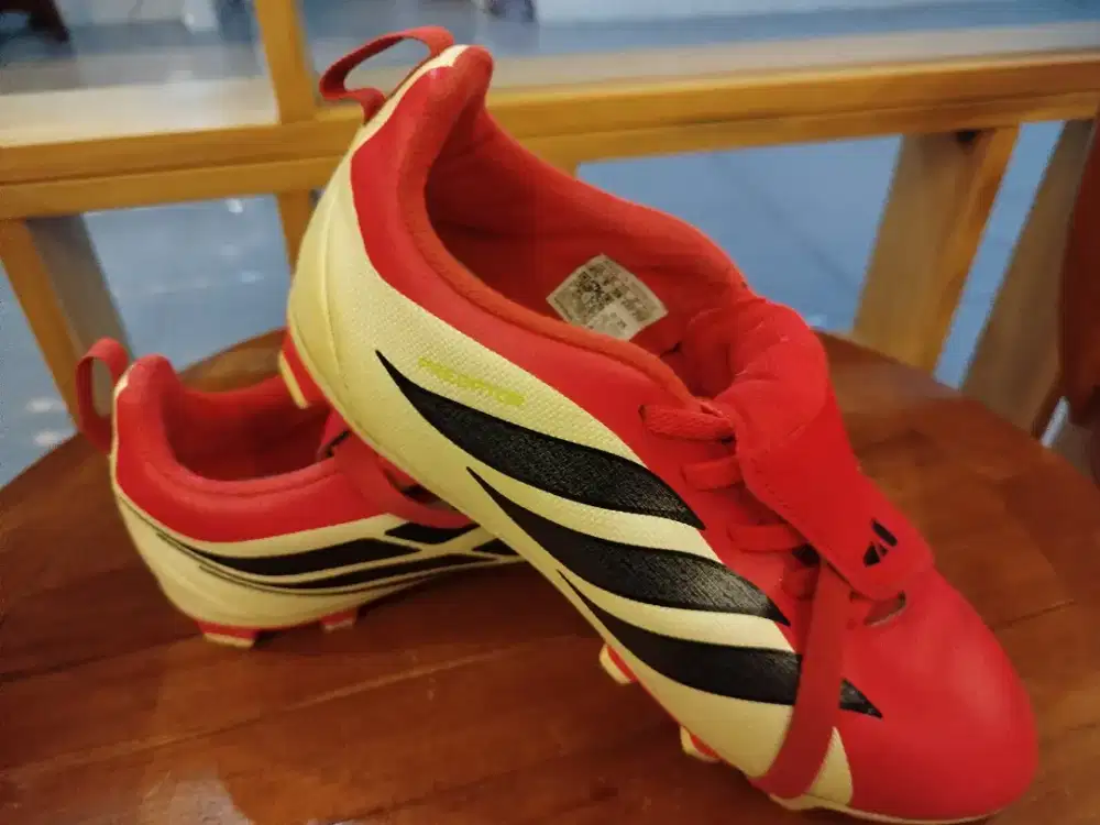 Adidas fredator ukuran 38