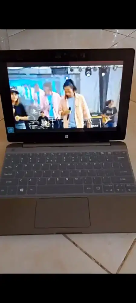 Laptop acer Tipe switch one 10