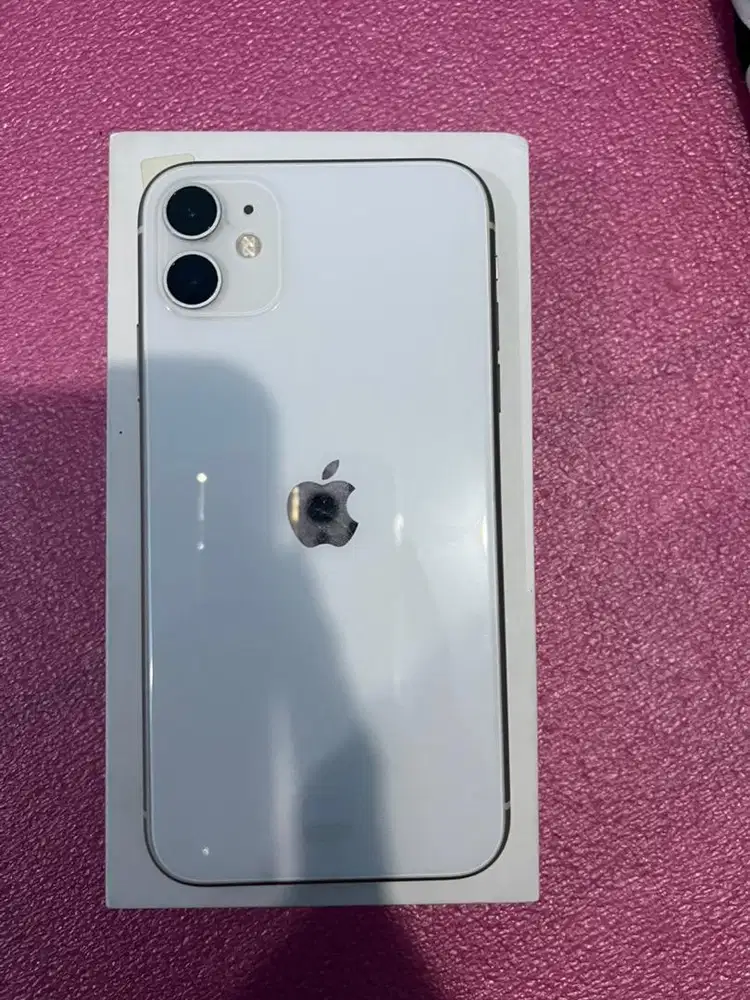 Di jual iphone 11 64 white Ibox