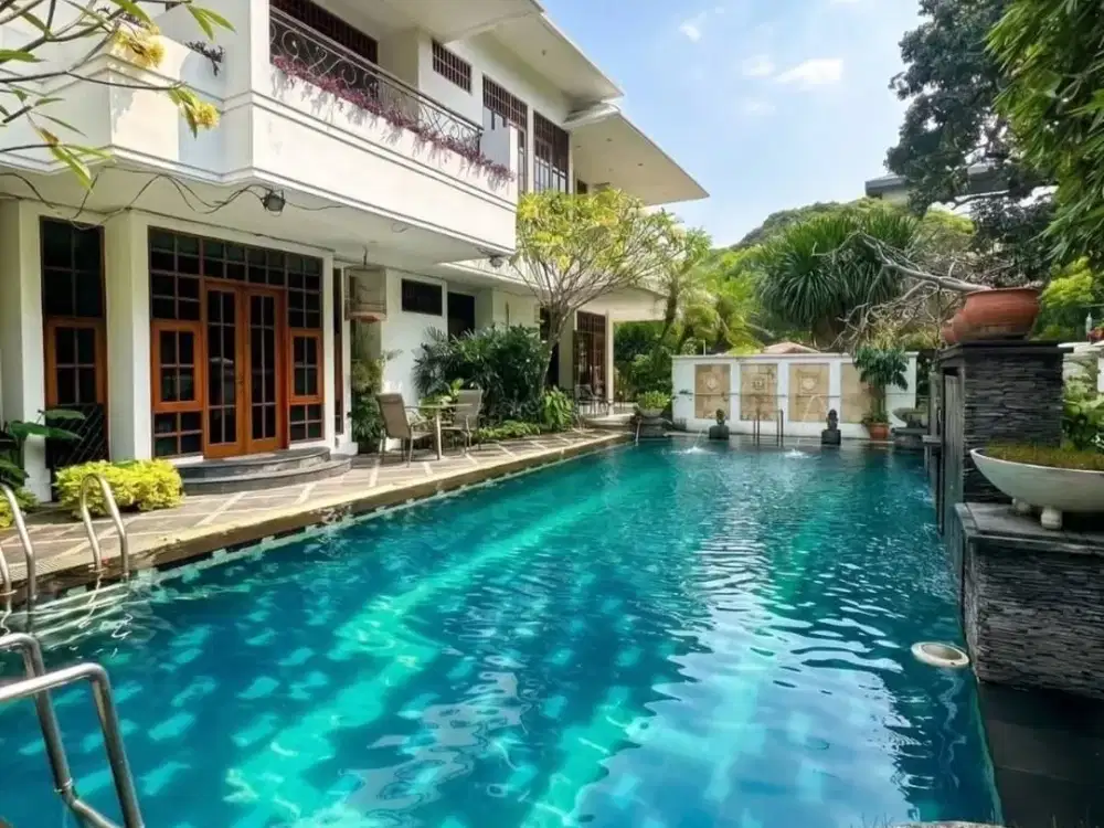 DIJUAL / DISEWA RUMAH POSISI HOEK AREA PREMIUM SELONG KEBAYORAN BARU JAKARTA SELATAN