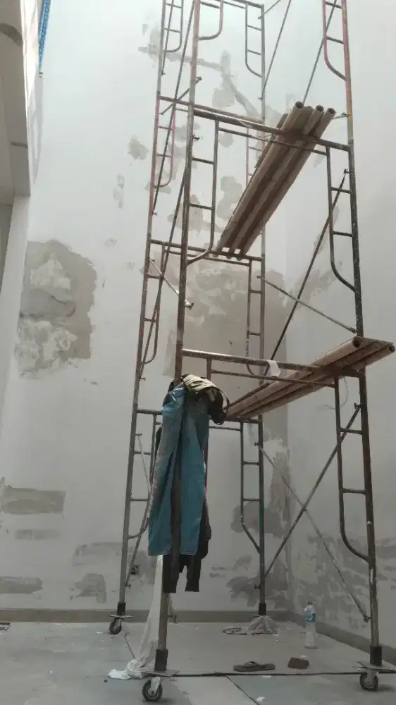 Tukang cat dinding renovasi atap bocor