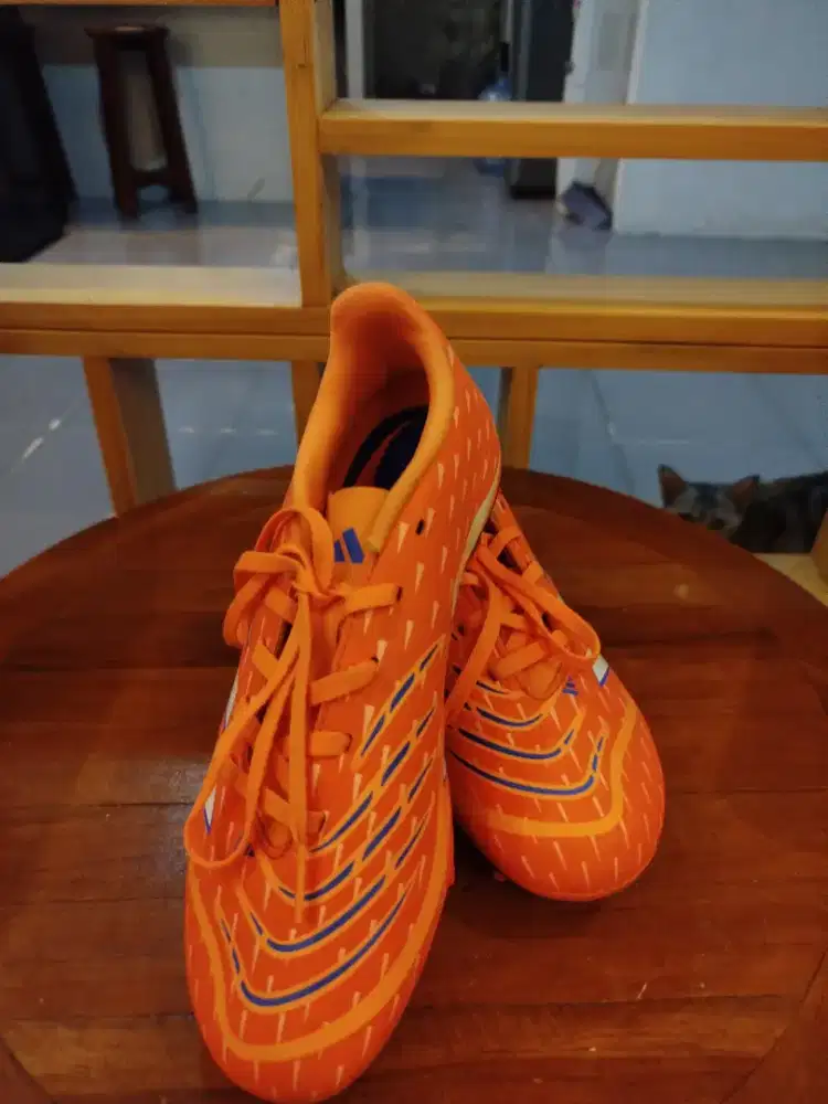 Adidas fredator ukuran 38,5