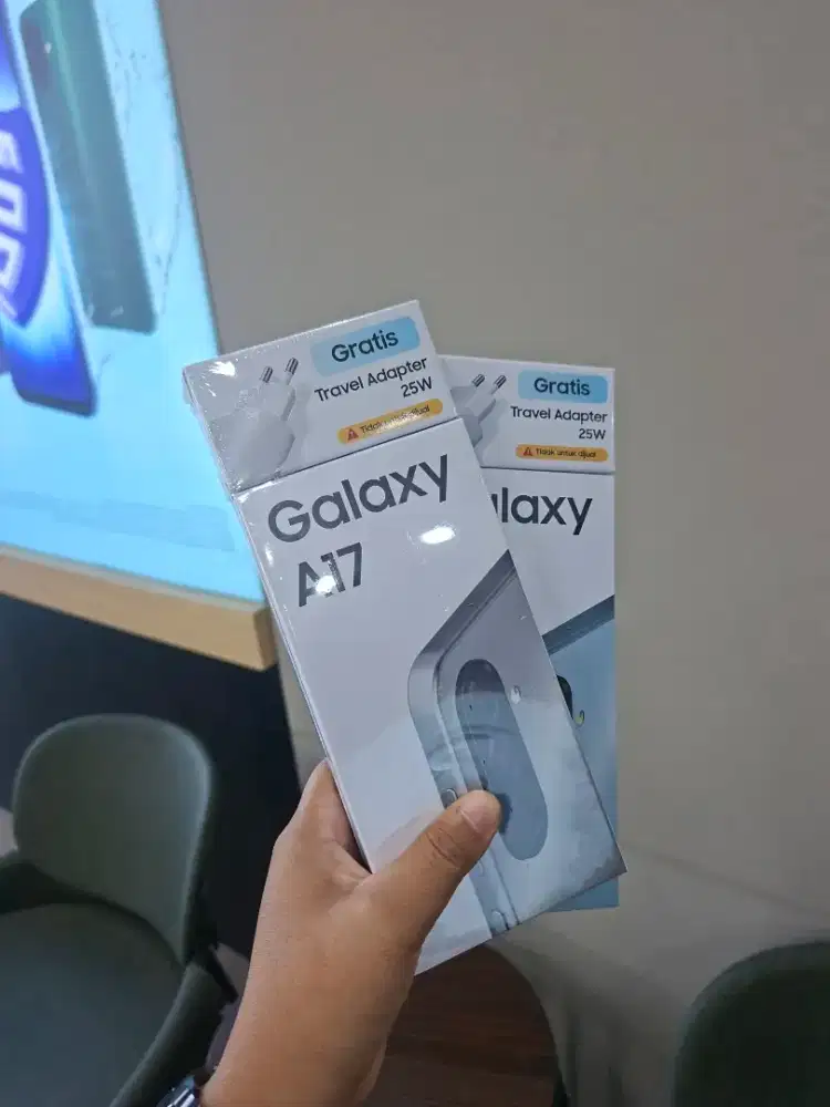 SAMSUNG GALAXY A17 5G RAM 8/256GB FREE ADAPTOR 25W !! GARANSI RESMI
