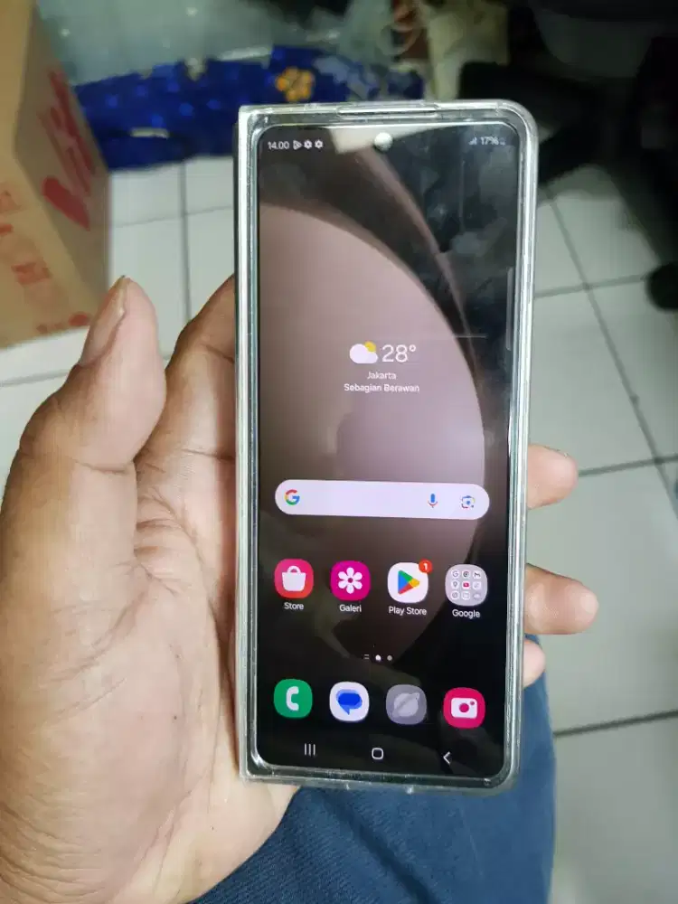Samsung galaxy Z Fold 5 5G 12/256 batangan minus
