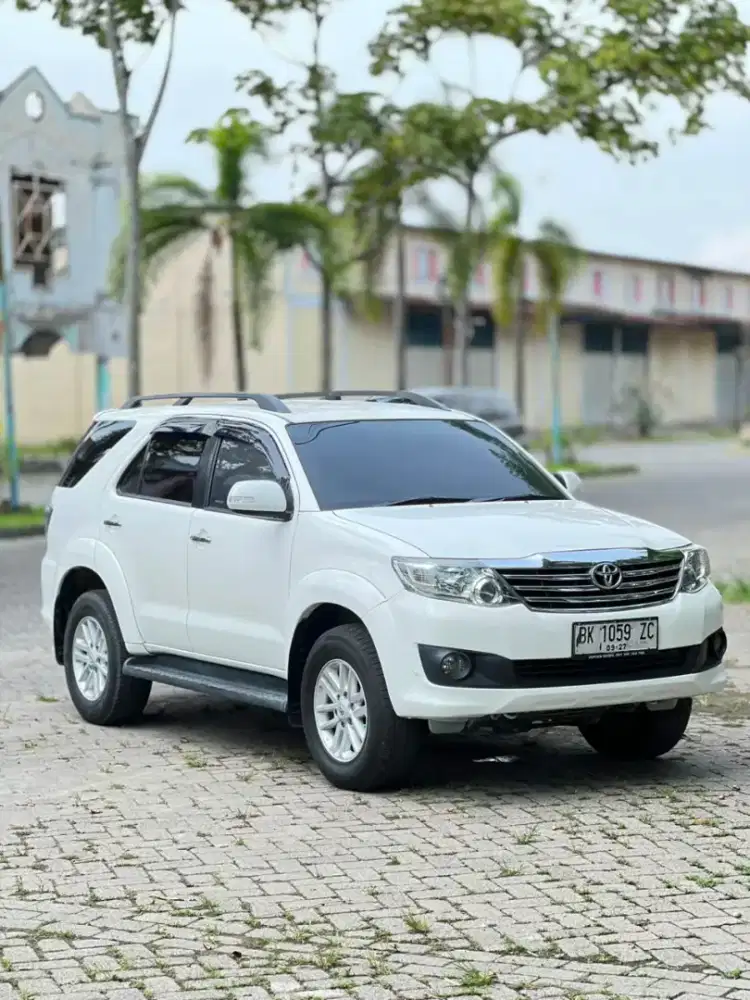 toyota fortuner Diesel g m/y 2012