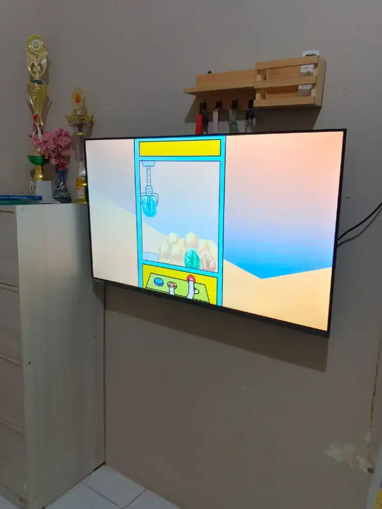 Di jual tv changhong 43 udah smart tv