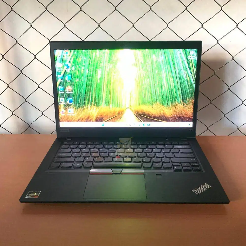 Lenovo ThinkPad T14 Gen 2 Touch / Ryzen 7 PRO 5850U / RAM 16GB / SSD