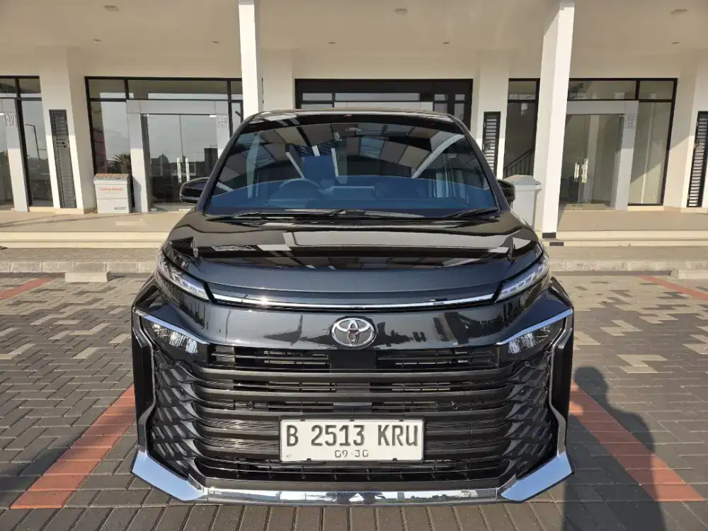 WTS ! TOYOTA VOXY tahun 2025 (like new)