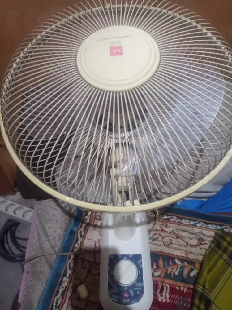 Kipas dinding KDK