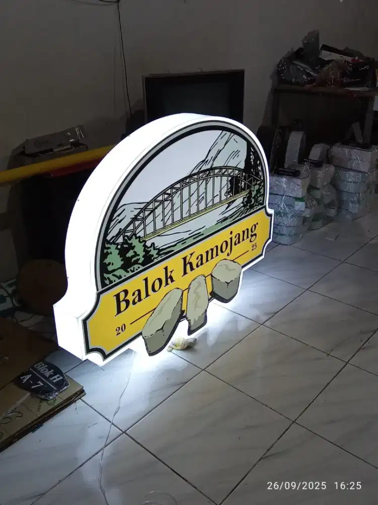 Papan nama ,neon box akrilik