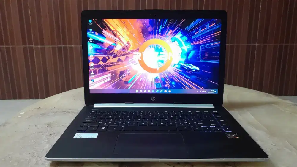 Laptop Hp AMD Ryzen3 2200 Ram8GB ssd128GB Hdd1TB Radeon VegaBacklight