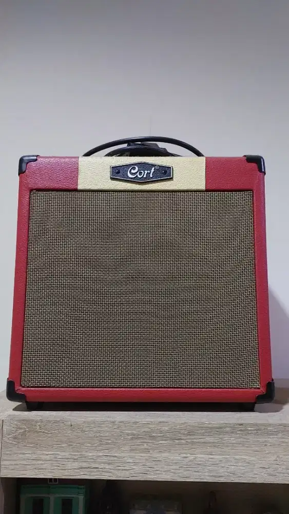 Dijual Ampli Cort CM15R