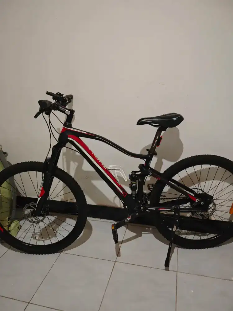 Sepeda Thrill Fervent 1.0